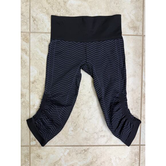 LULULEMON In The Flow Crop II Heathered Naval dark Blue black knee length crop 4 - Picture 8 of 8